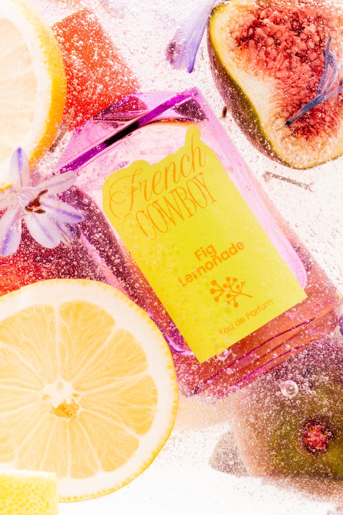French Cowboy Fig Lemonade with lemon slices and figs